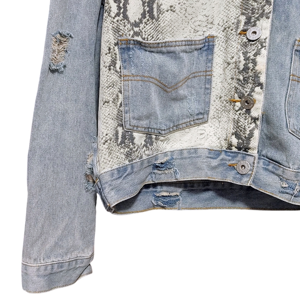 POL Snakeskin Patch Button Up Dustressed Denim Jean Jacket Women's Size Large L - Picture 9 of 15